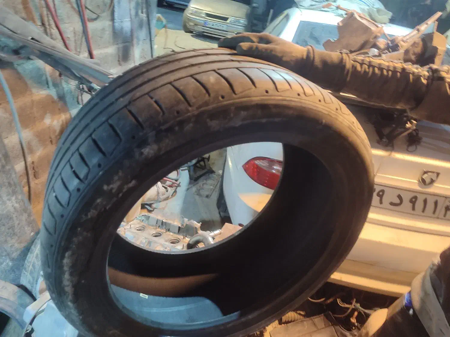 لاستیک سایز ۱۸ مخصوص ماشین شاسی ۲۳۵.۶۰.۱۸|قطعات یدکی و لوازم جانبی|پردیس, فاز ۶|دیوار