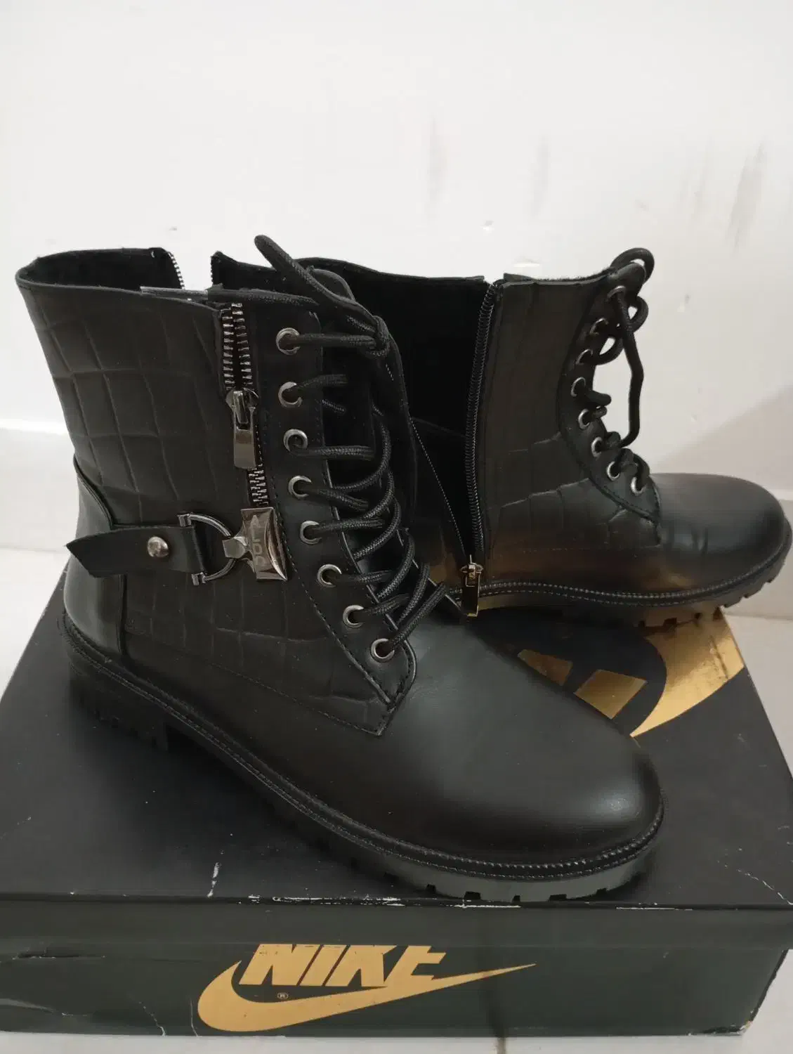 بوت خارجی|کیف، کفش، کمربند|گرگان, |دیوار