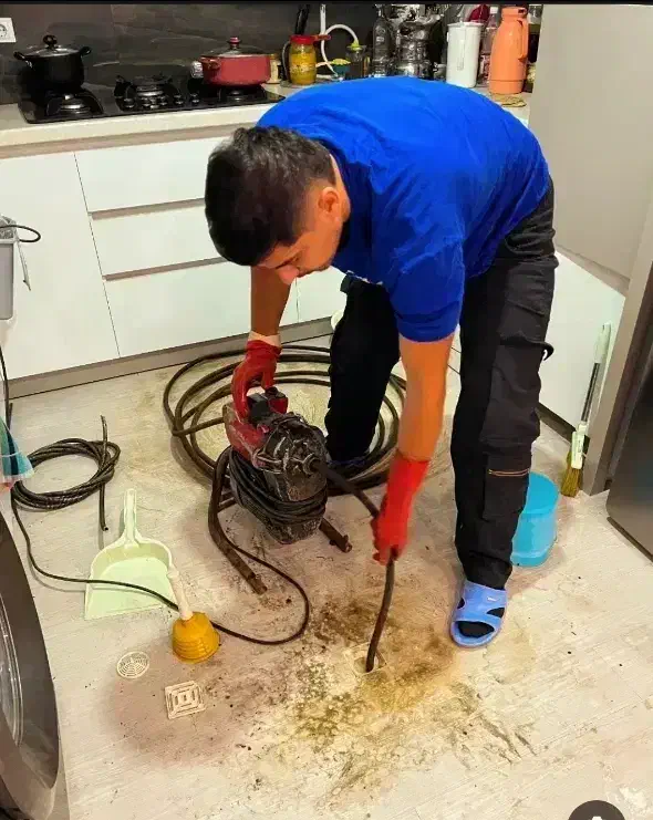 لوله بازکنی فاضلاب راهگشای گرفتگی توالت 24ساعته|خدمات پیشه و مهارت|رامهرمز, |دیوار