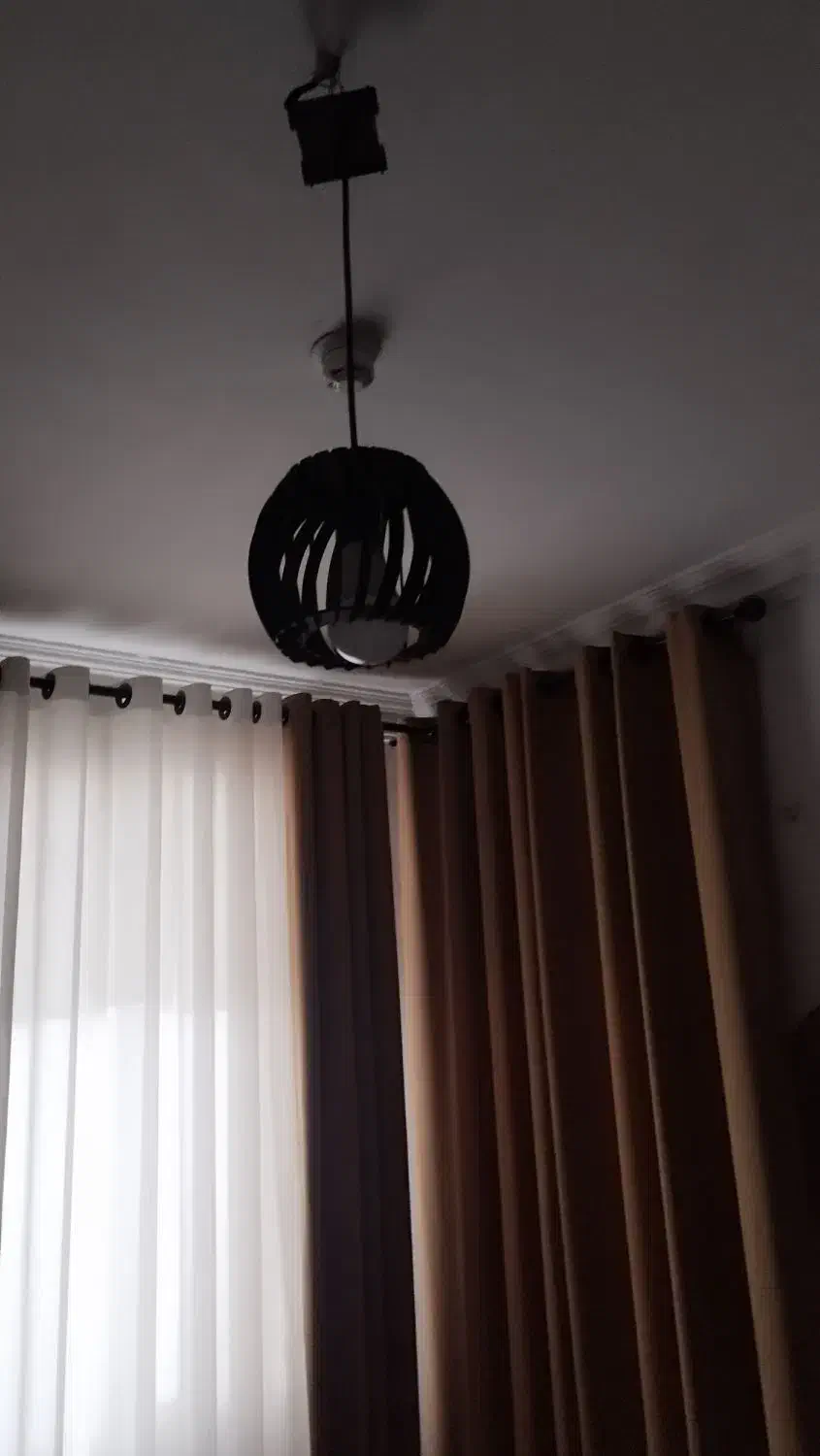 دو عدد لوستر فانتزی اتاق خواب چوبی مینیمال|لوستر و چراغ آویز|مشهد, امیریه|دیوار