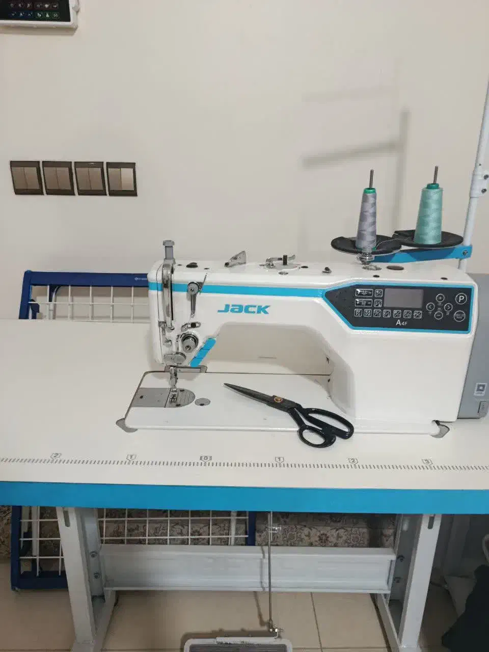 راسته دوز،سردوزجک،اتو مخزن دار|چرخ خیاطی و ریسندگی|تهران, کوهک|دیوار