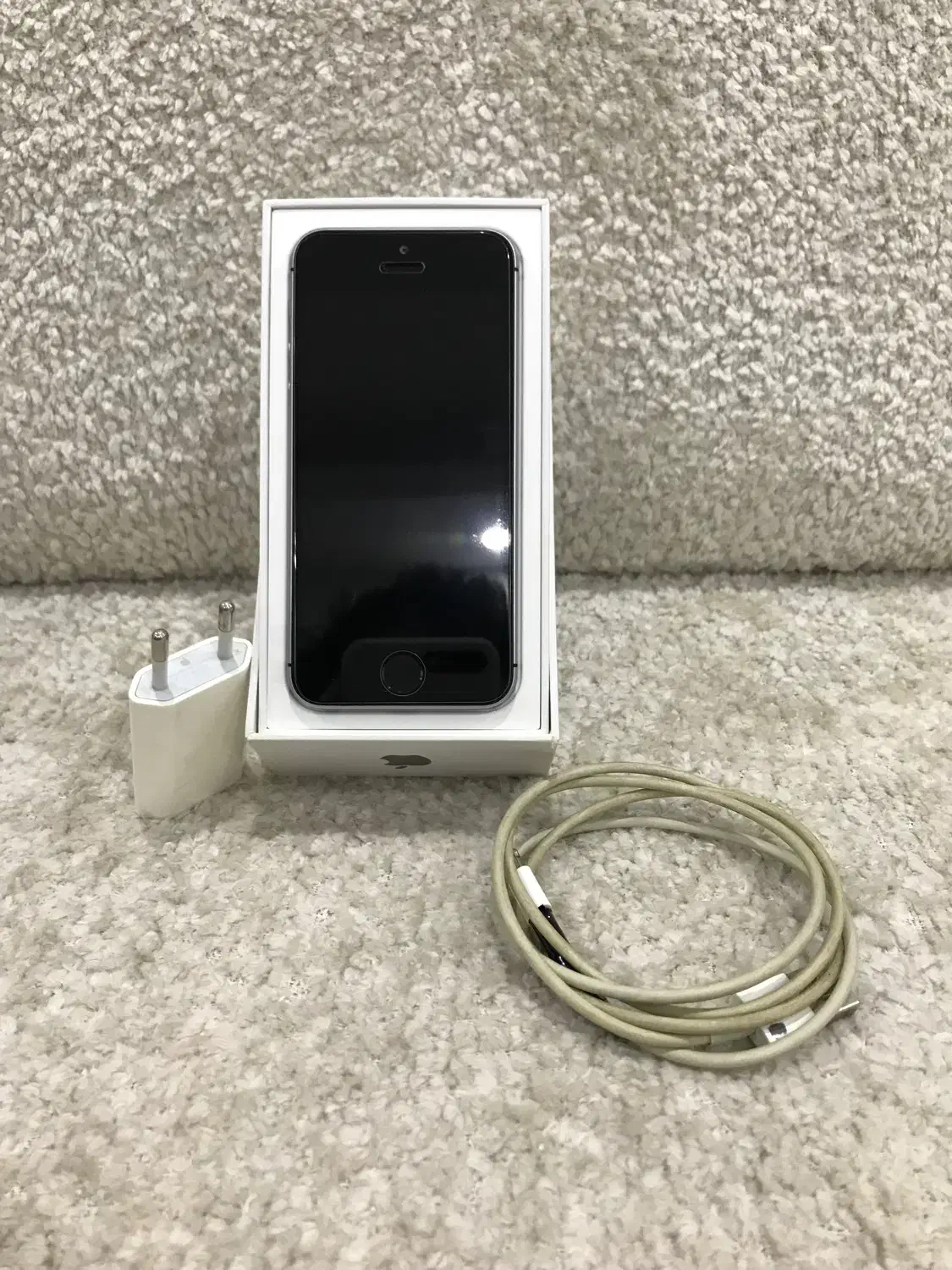 Iphone SE 2016|موبایل|تهران, صد دستگاه|دیوار