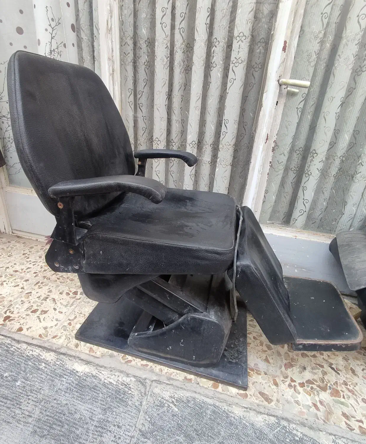 صندلی برقی آرایشگاه|آرایشگاه و سالنهای زیبایی|اصفهان, سرتاوه|دیوار