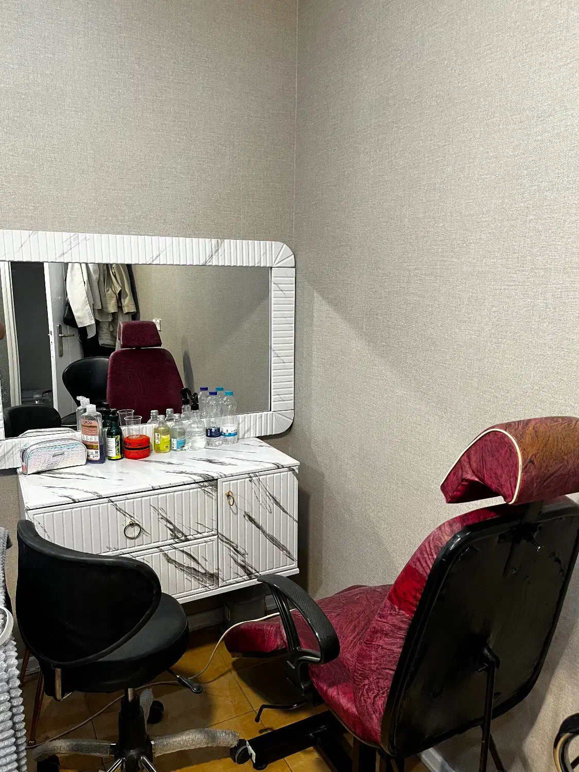 آینه کنسول سالنی|آرایشگاه و سالنهای زیبایی|اردبیل, |دیوار