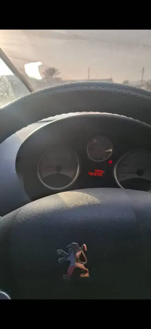 207مدل 403کاملاکارمندی|خودرو سواری و وانت|بندرعباس, |دیوار