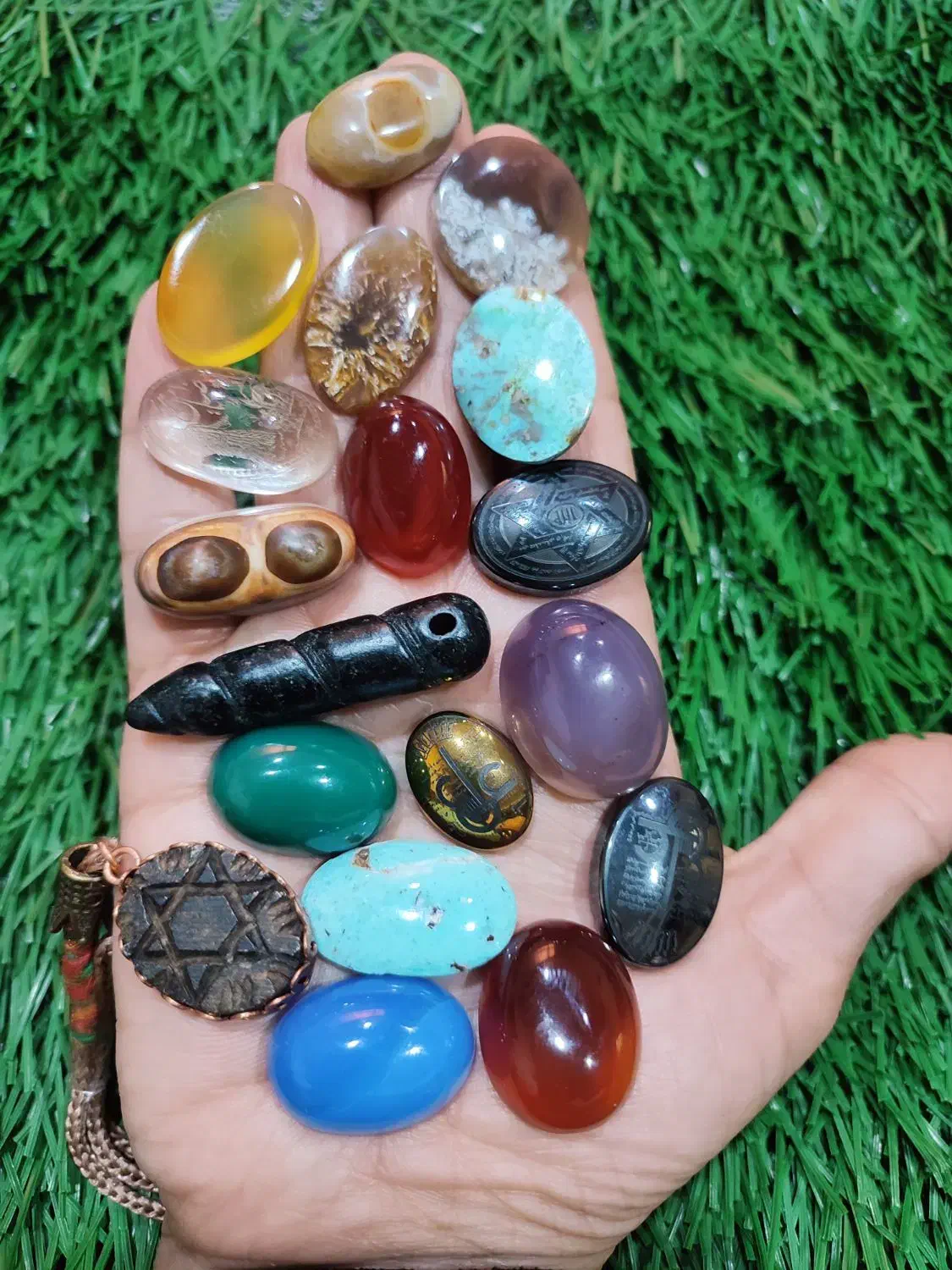 سنگ های معدنی و طبیعی|جواهرات|شیراز, فرگاز|دیوار