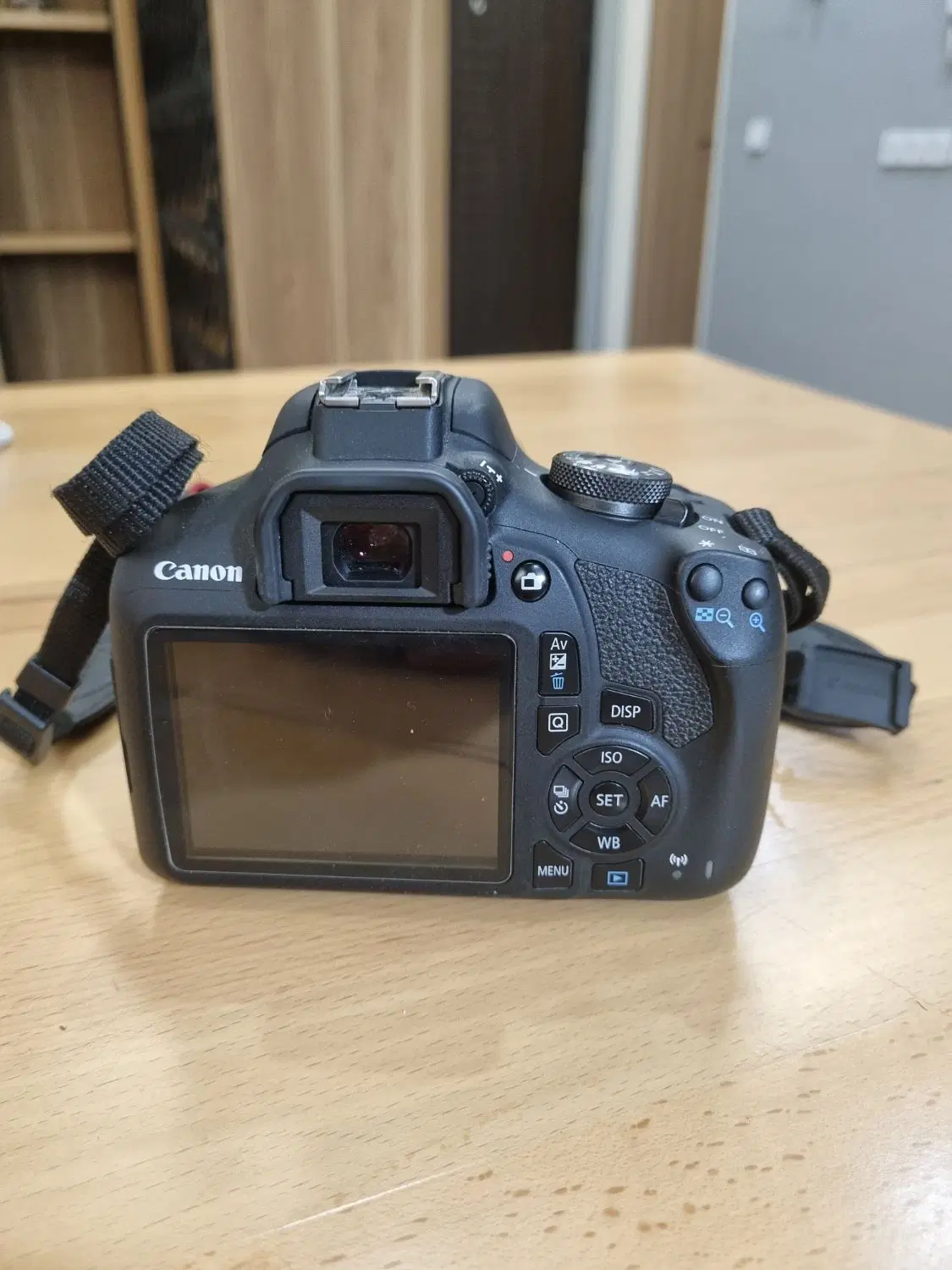 دوربین canon 2000D|دوربین عکاسی و فیلم‌برداری|فردیس, کوی نور|دیوار
