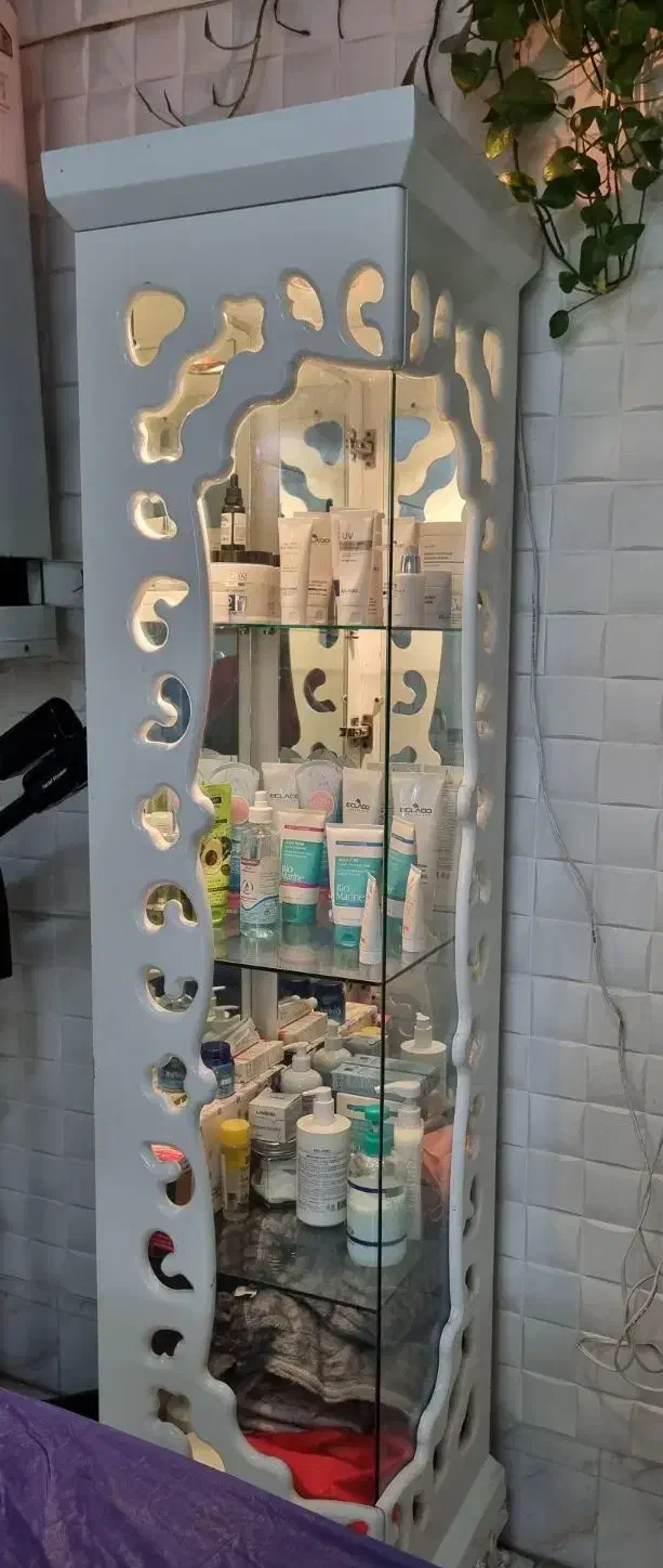 بوفه لوازم جهت سالن زیبایی ومنزل|بوفه، ویترین، کنسول|شیراز, قالیشویی|دیوار