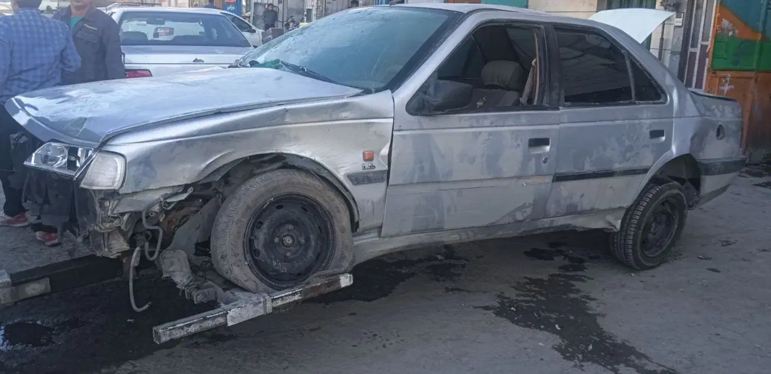 فروش خودرو تصادفی|خودرو سواری و وانت|اشترینان, |دیوار