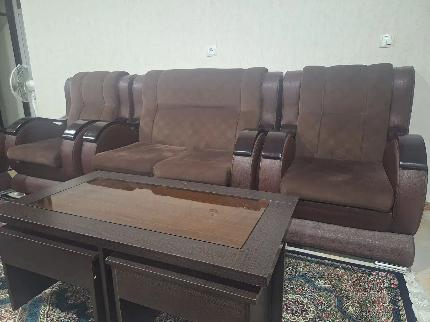 مبل راحتی ۷ نفره صحیح و سالم|مبلمان خانگی و میز عسلی|جیرفت, |دیوار