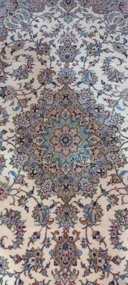 یک جفت فرش شش متری گل ابریشم تقدیسی|فرش|کاشان, راوند|دیوار