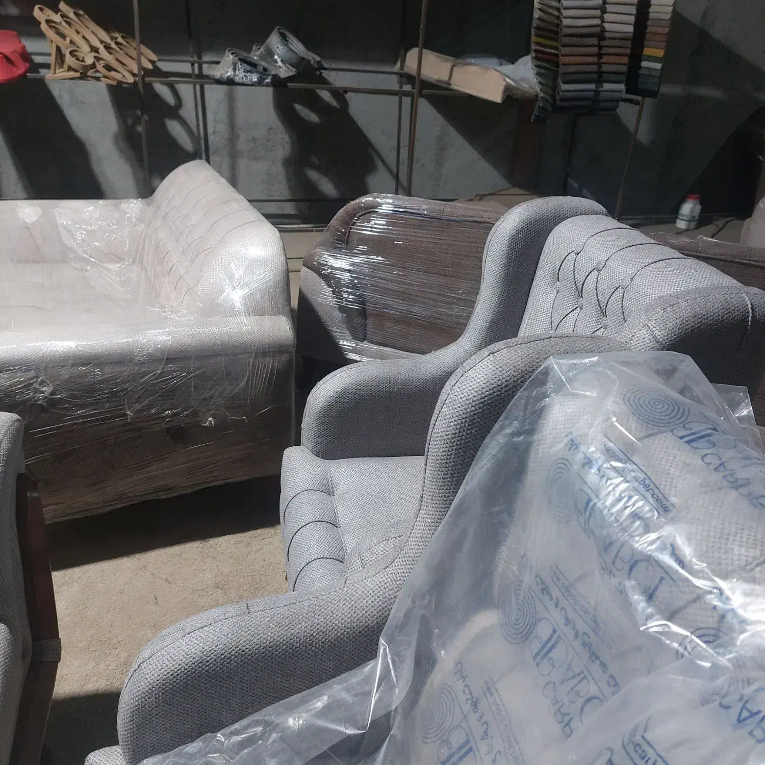 مبل ۵نفره|مبلمان خانگی و میز عسلی|اهر, |دیوار