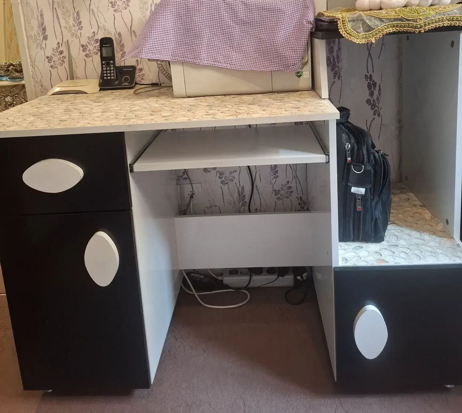 میز|میز تحریر و کامپیوتر|سهند, |دیوار