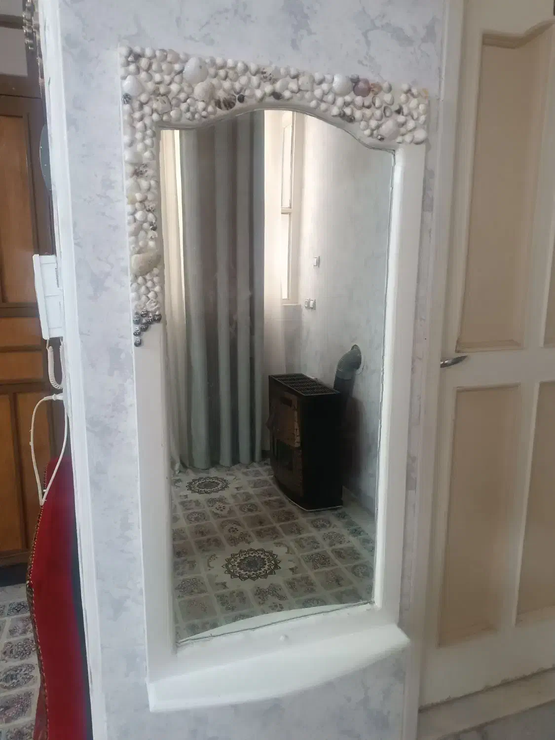 آینه|آینه|شیراز, ریشمک|دیوار