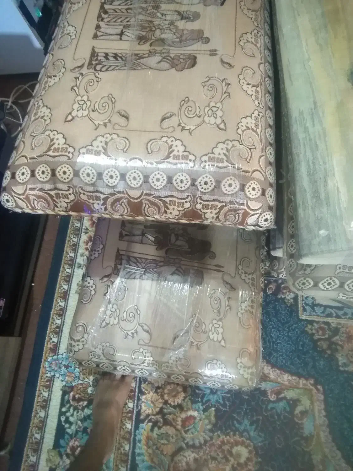 ۷عدد پشتی در حد صفر|پشتی|چغادک, |دیوار