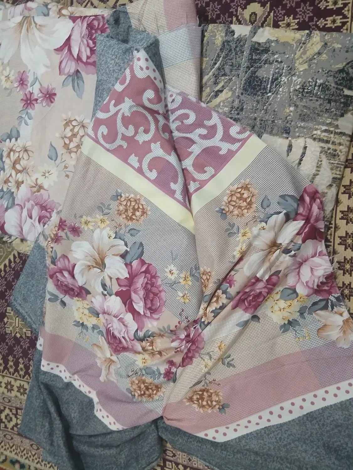 ۳ تا پارچه|سرویس روتختی|مرند, |دیوار