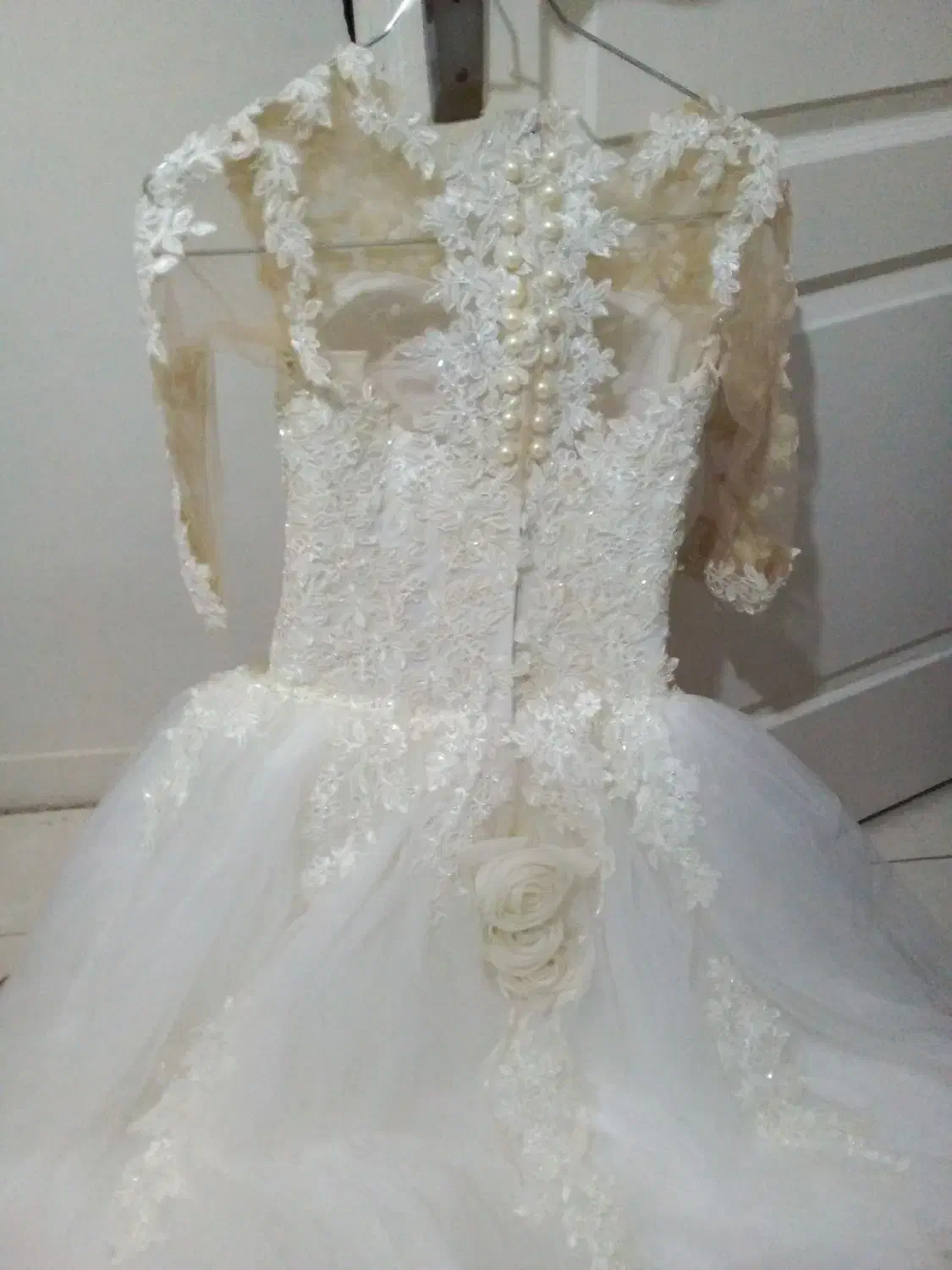 لباس عروس|لباس|اندیشه, اندیشه فاز ۱|دیوار