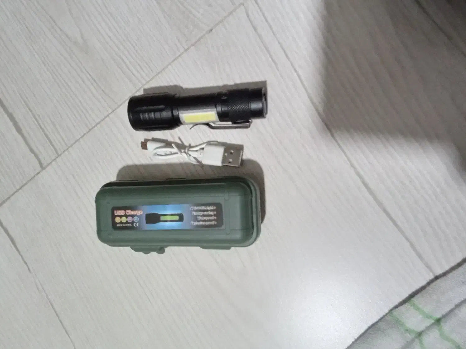 چراغ قوه|لامپ و چراغ|ماکو, |دیوار