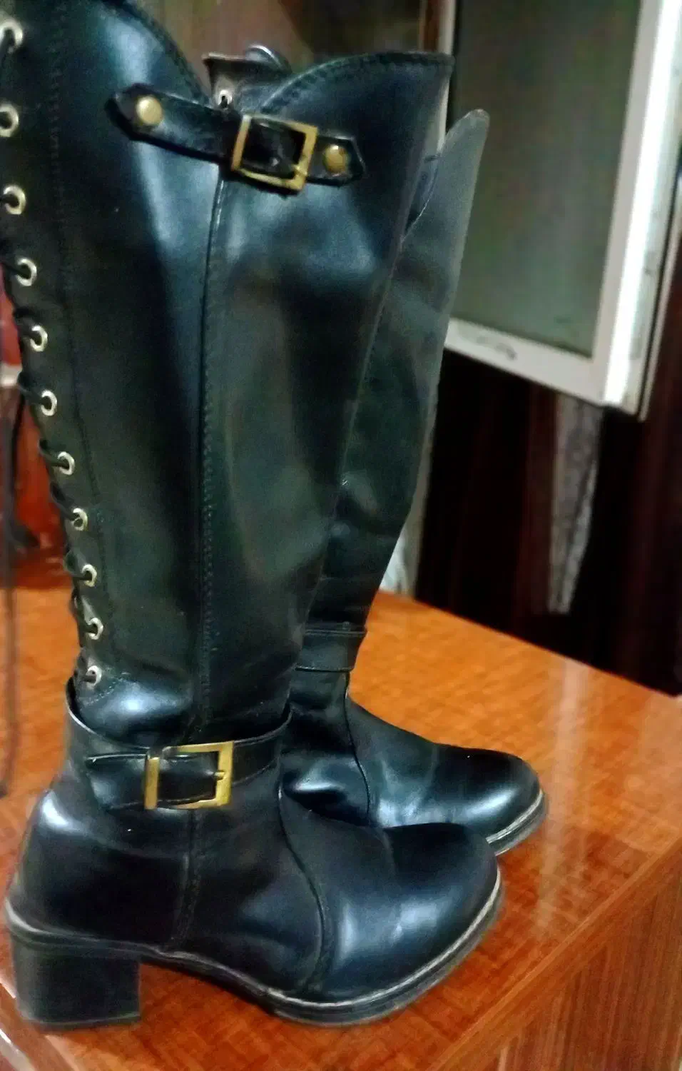 پوتین زنانه|کیف، کفش، کمربند|پیشوا, |دیوار