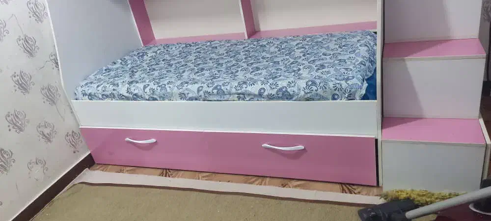 تخت دو طبقه تمیز با کمد و کتابخانه|تخت و سرویس خواب|اهواز, سپیدار|دیوار