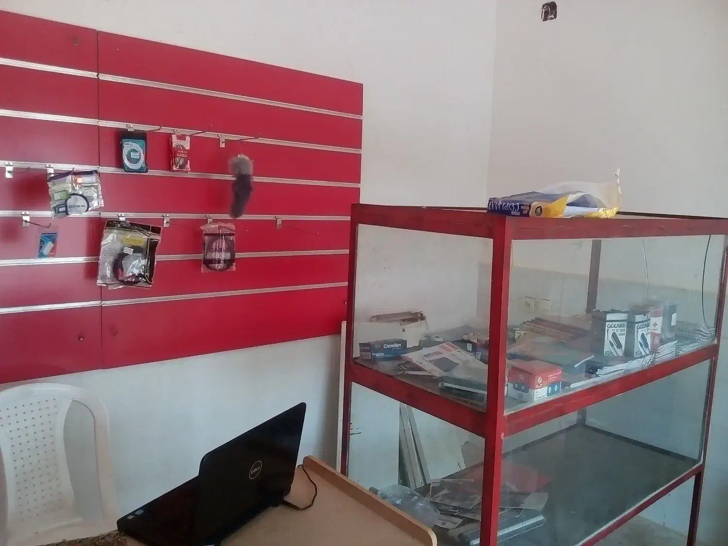 تخته شیاردار وویترین|فروشگاه و مغازه|گتوند, |دیوار