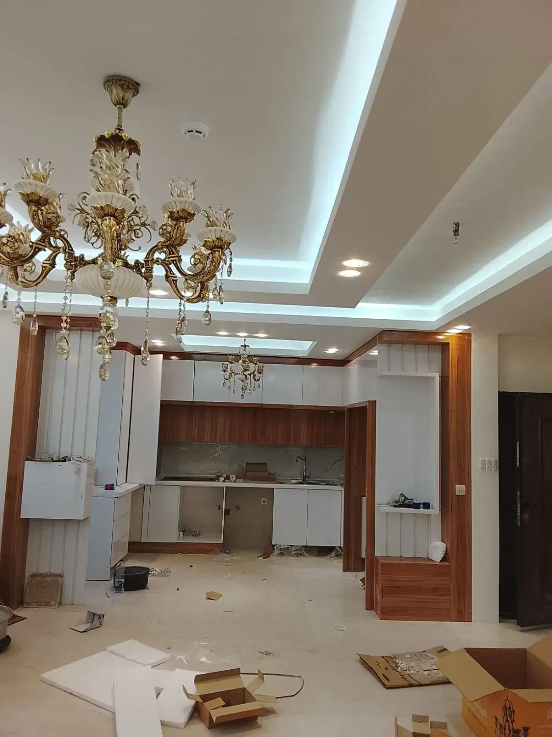 خدمات فنی مهندسی والکترونیکی جاوید سیم کشی ساختمان|خدمات پیشه و مهارت|اردبیل, |دیوار