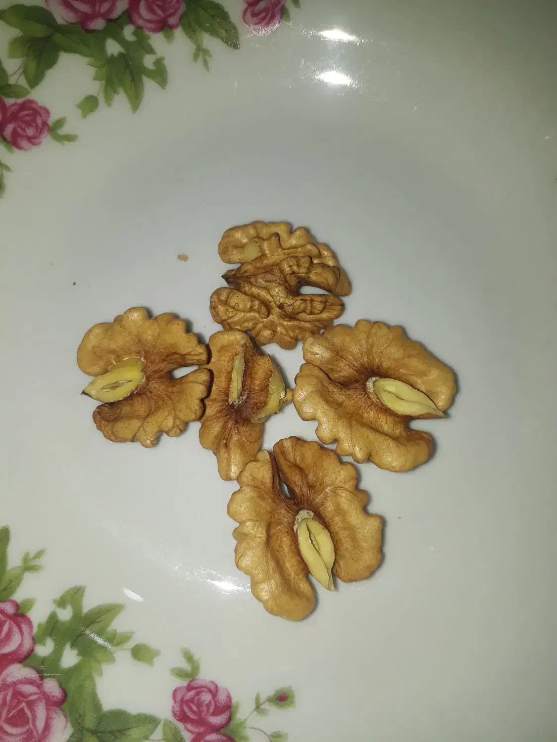 مغز کردو|خوردنی و آشامیدنی|شاهین دژ, |دیوار