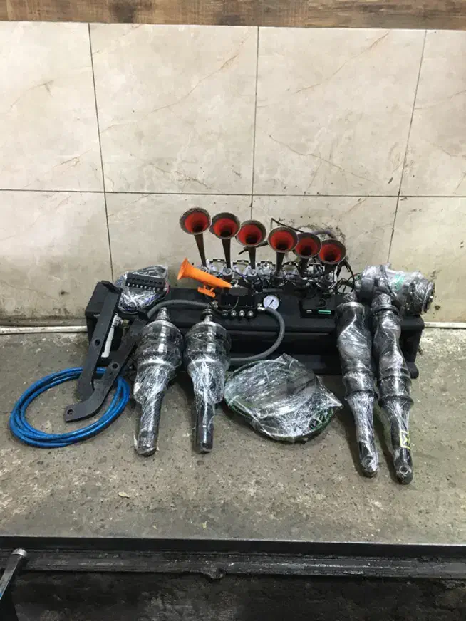 پنوماتیک سر موتور|قطعات یدکی و لوازم جانبی|لاهیجان, گلستان|دیوار