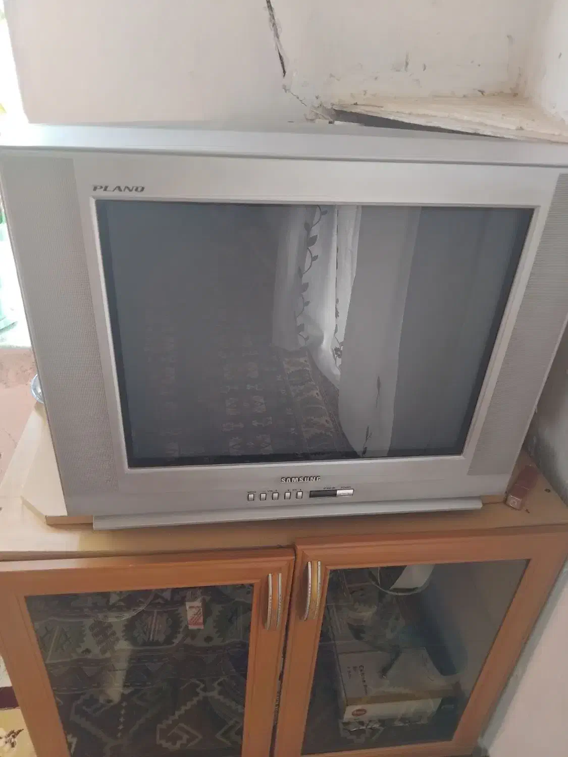 تلوزیون ۲۱ اینج|تلویزیون و پروژکتور|شیروان (خراسان), |دیوار