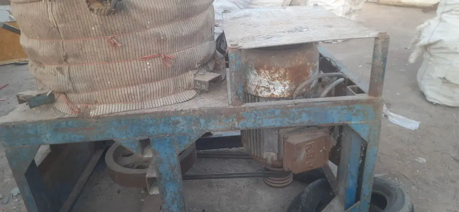 دستگاه کندر پلاستیک گلدشت است|ماشین‌آلات صنعتی|فلاورجان, |دیوار