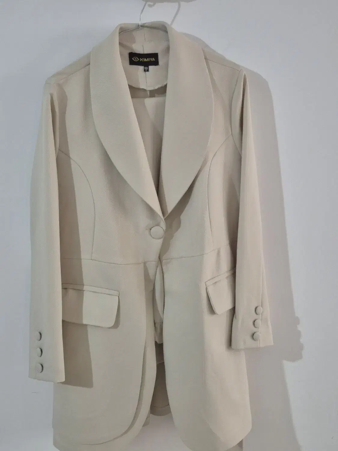 کت و شلوار نو|لباس|کنگاور, |دیوار