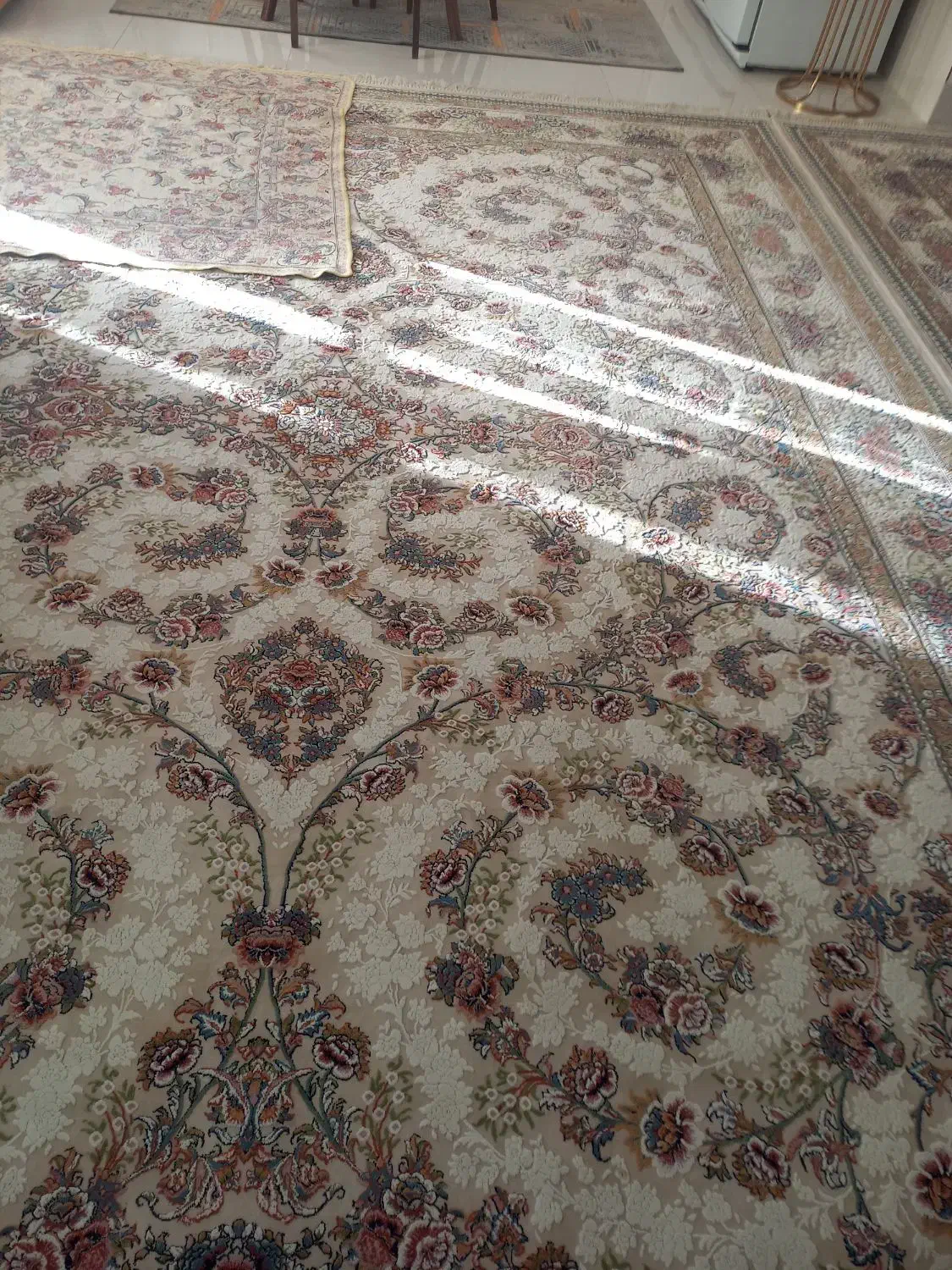 ازاین فرش ۶متریشو میخام درحد نو هرکی داشت|فرش|نیشابور, باغرود|دیوار