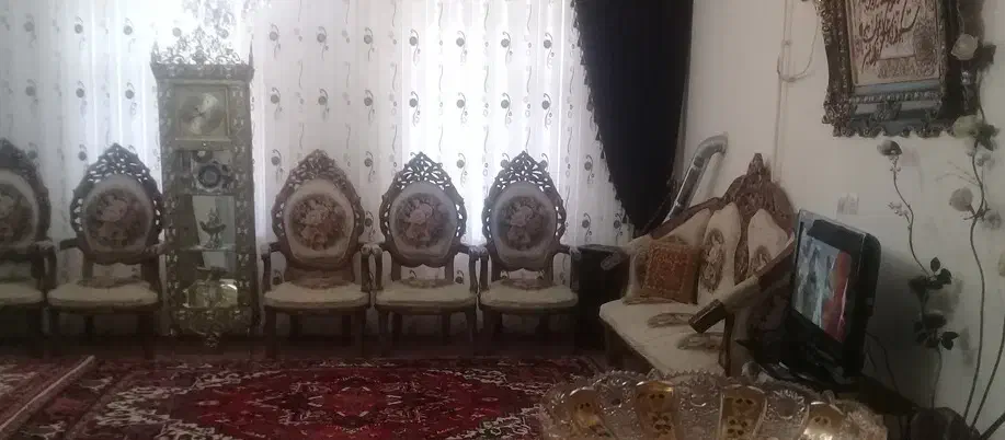 مبل فرحی ۹ نفره|مبلمان خانگی و میز عسلی|اهر, |دیوار