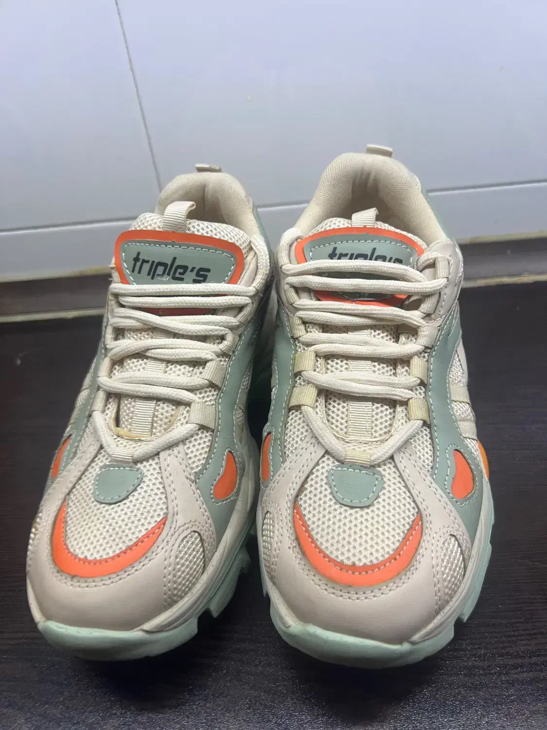 کتانی نو|کیف، کفش، کمربند|الوند, |دیوار