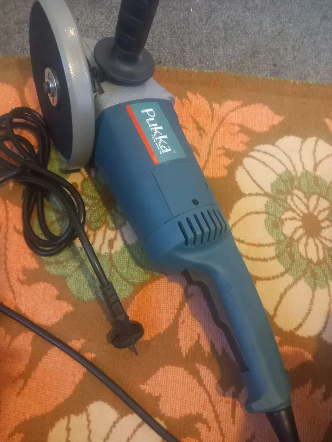 سنگ فرز پوکا نو به همراه یک عدد خاموت زن ۸|ابزارآلات|بم, |دیوار