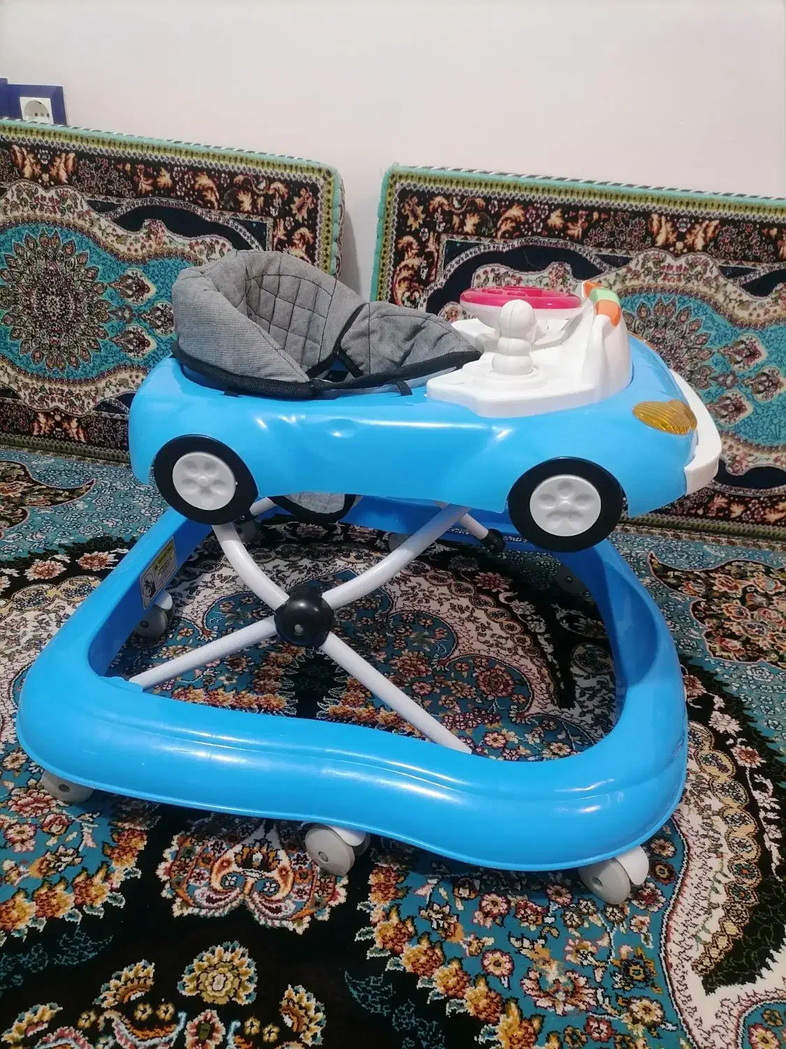 کمک مادر در حد نو|کالسکه و لوازم جانبی|سقز, |دیوار