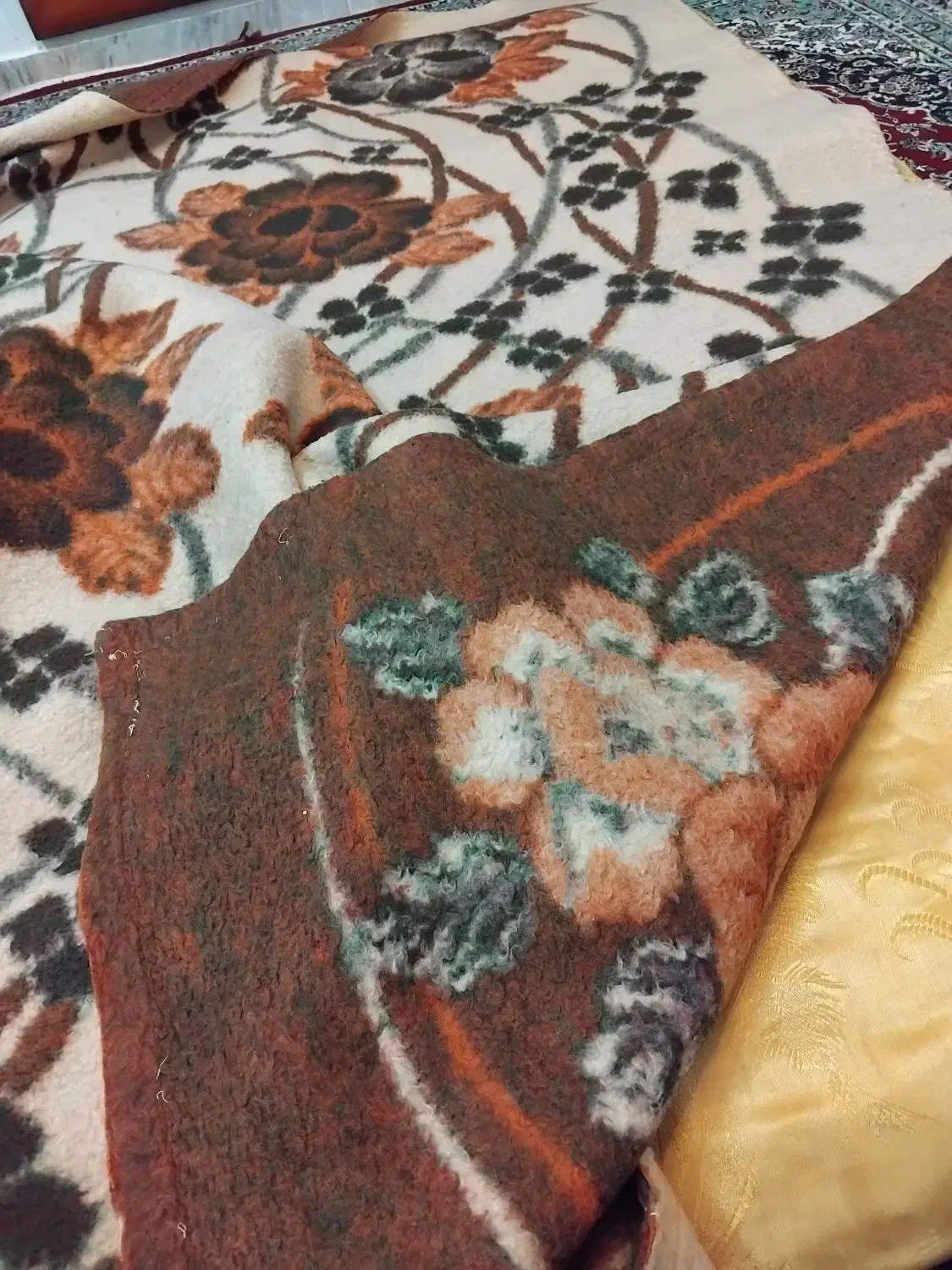 رختخواب تمیز|رختخواب، بالش، پتو|دامغان, |دیوار