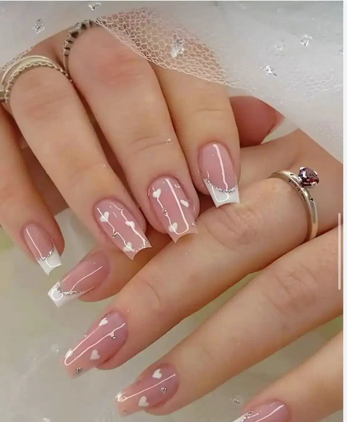 دستیار درصدی ناخن|استخدام درمانی، زیبایی، بهداشتی|تهران, ولنجک|دیوار