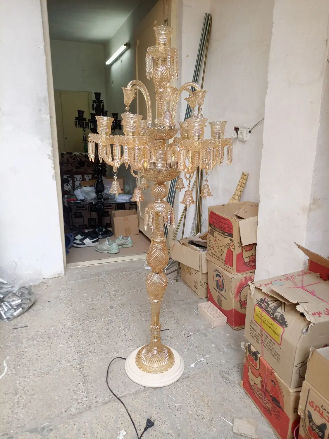 کنار سالنی (آباژور) ۷ شعله عسلی پرکار|چراغ خواب و آباژور|تهران, صفاییه (چشمه علی)|دیوار