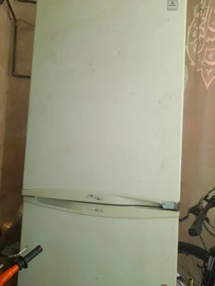 یخچال|یخچال و فریزر|شیراز, شاهچراغ|دیوار