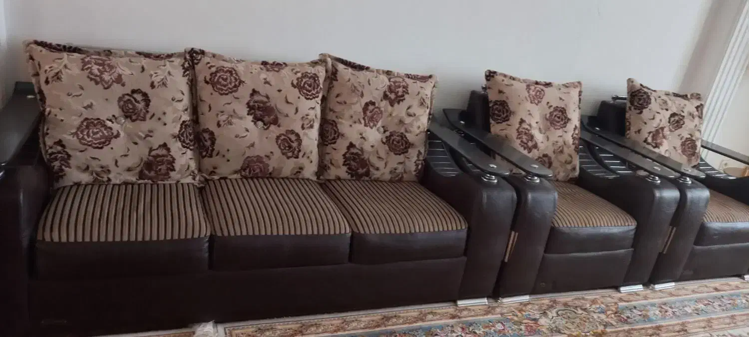 مبل چرم راحتی شرکتی سالم|مبلمان خانگی و میز عسلی|قدس, شهر‌قدس|دیوار