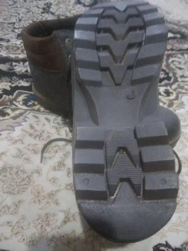 بوت اصل کاترپیلار|کیف، کفش، کمربند|قم, شهر قائم|دیوار