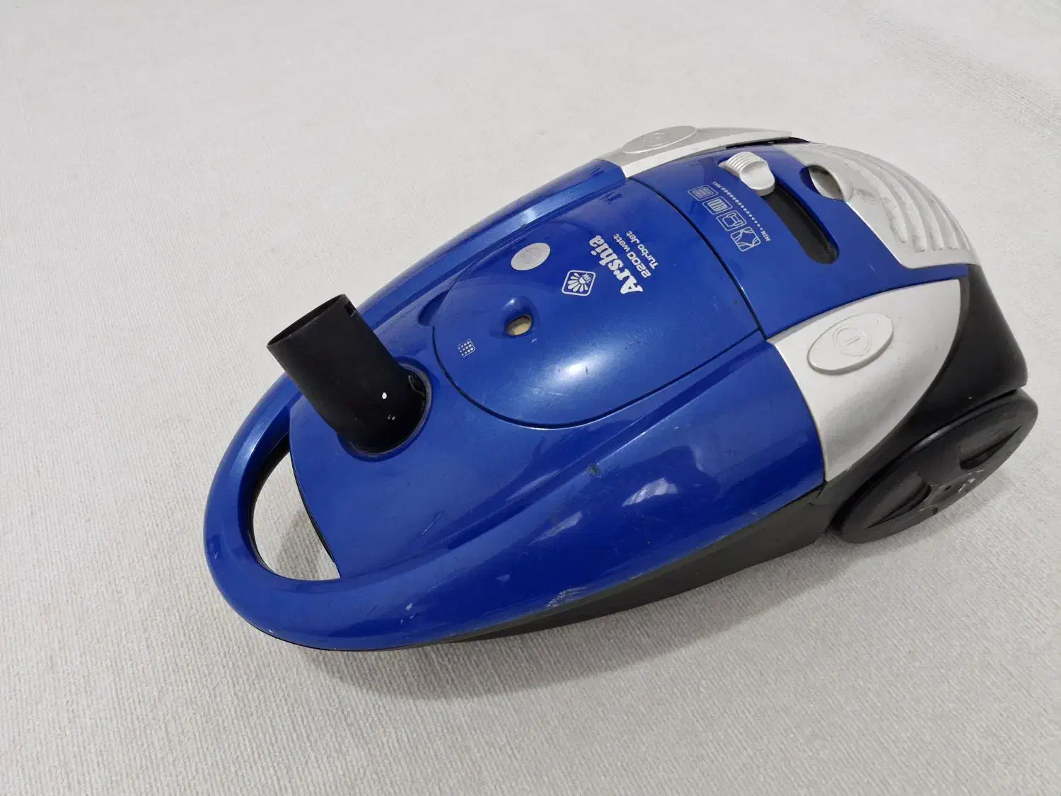 جاروبرقی عرشیا ۲۲۰ وات کاملا سالم|جاروبرقی، جارو شارژی، بخارشو|خشکبیجار, |دیوار