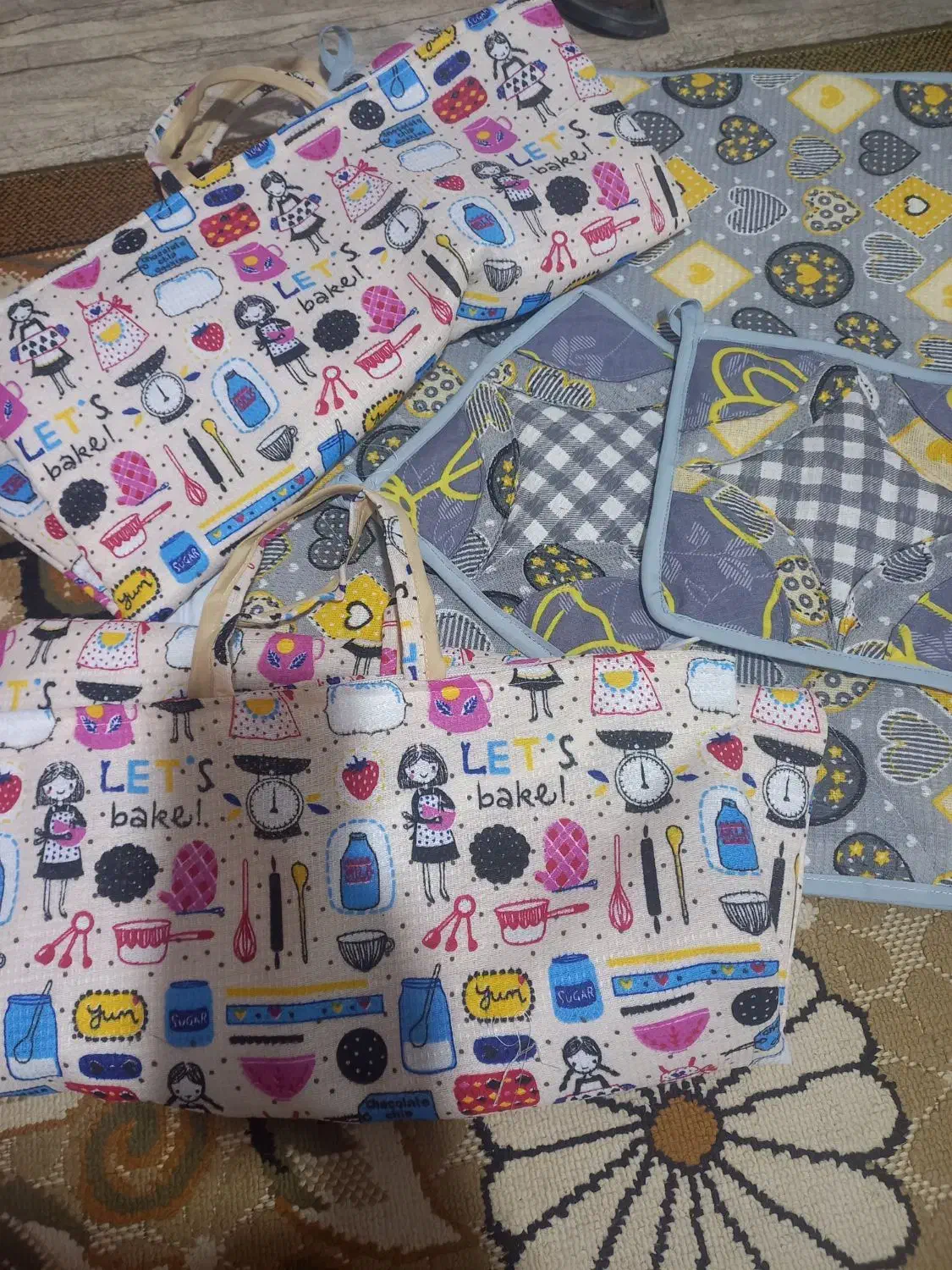 سرویس اشپزخانه|سفره، حوله، دستمال آشپزخانه|رشت, ولکس|دیوار