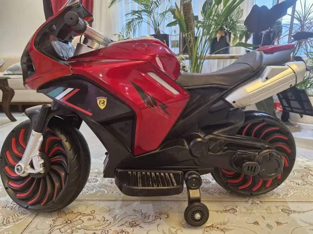 موتور شارژی تمیز با شارژدهی مناسب|اسباب و اثاث بچه|ساری, |دیوار