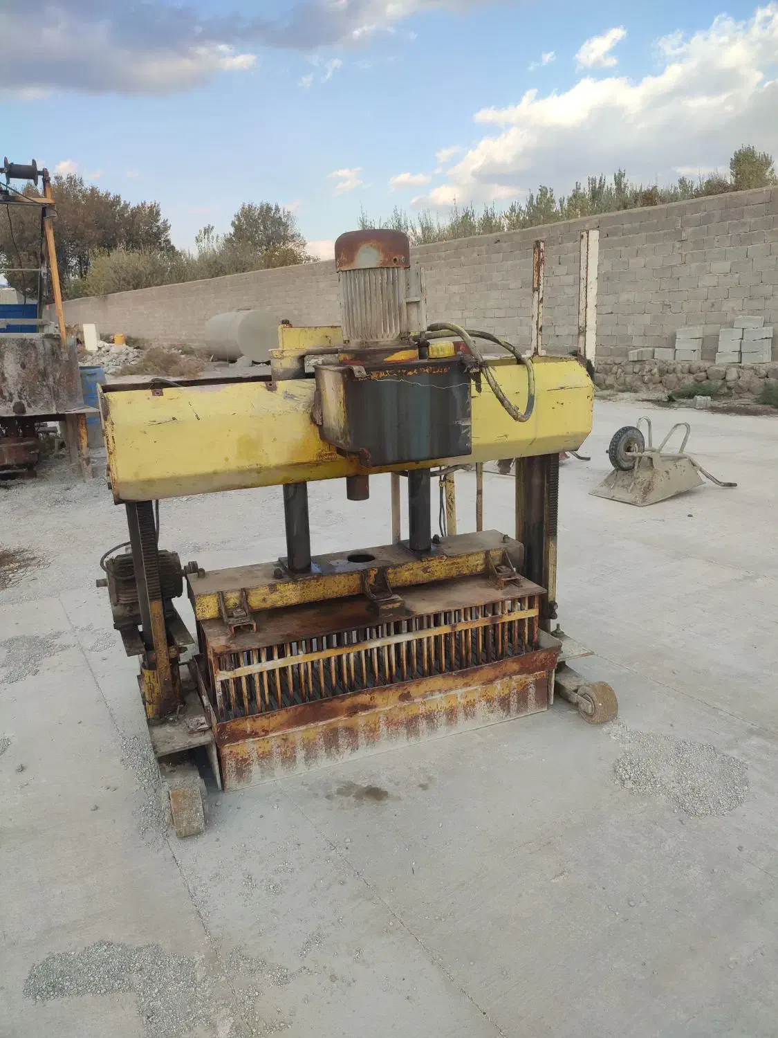 فروش دستگاه بلوک زن کادونا|ماشینآلات صنعتی|تبریز, |دیوار