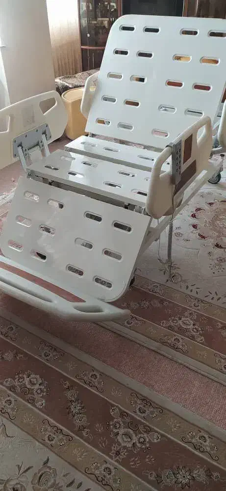 تخت بیمارستانی سه شکن موتوردار برقی|پزشکی|رودسر, |دیوار