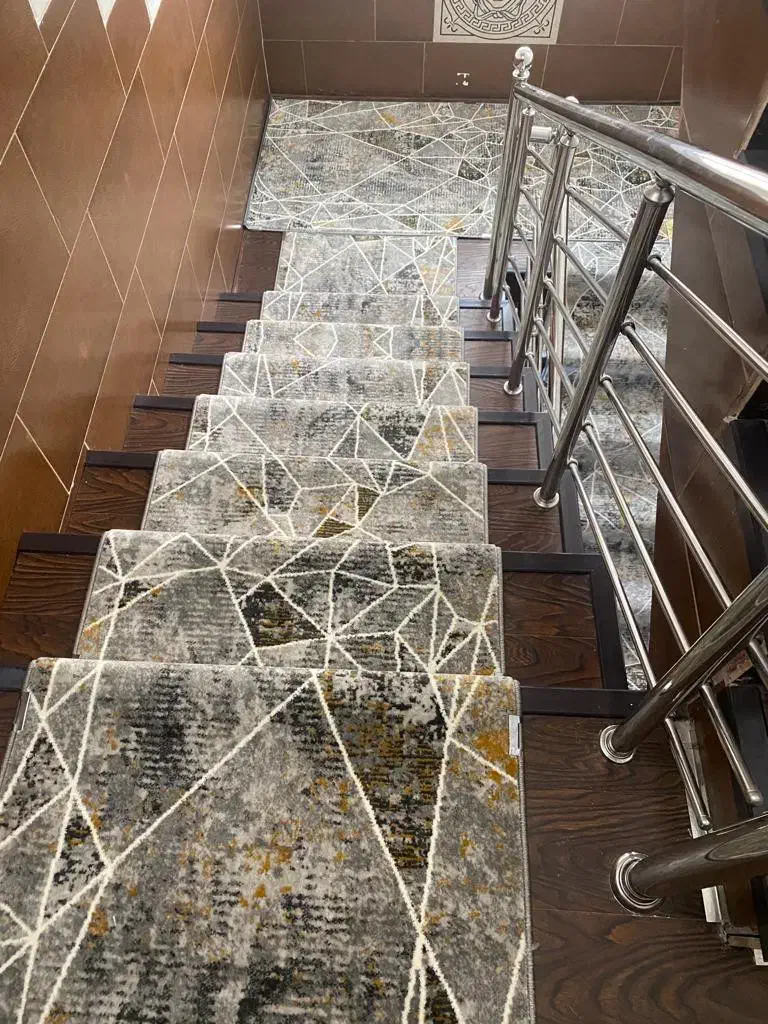 نیازمند گارگر ساده خدمات|استخدام سرایداری و نظافت|زنجان, |دیوار