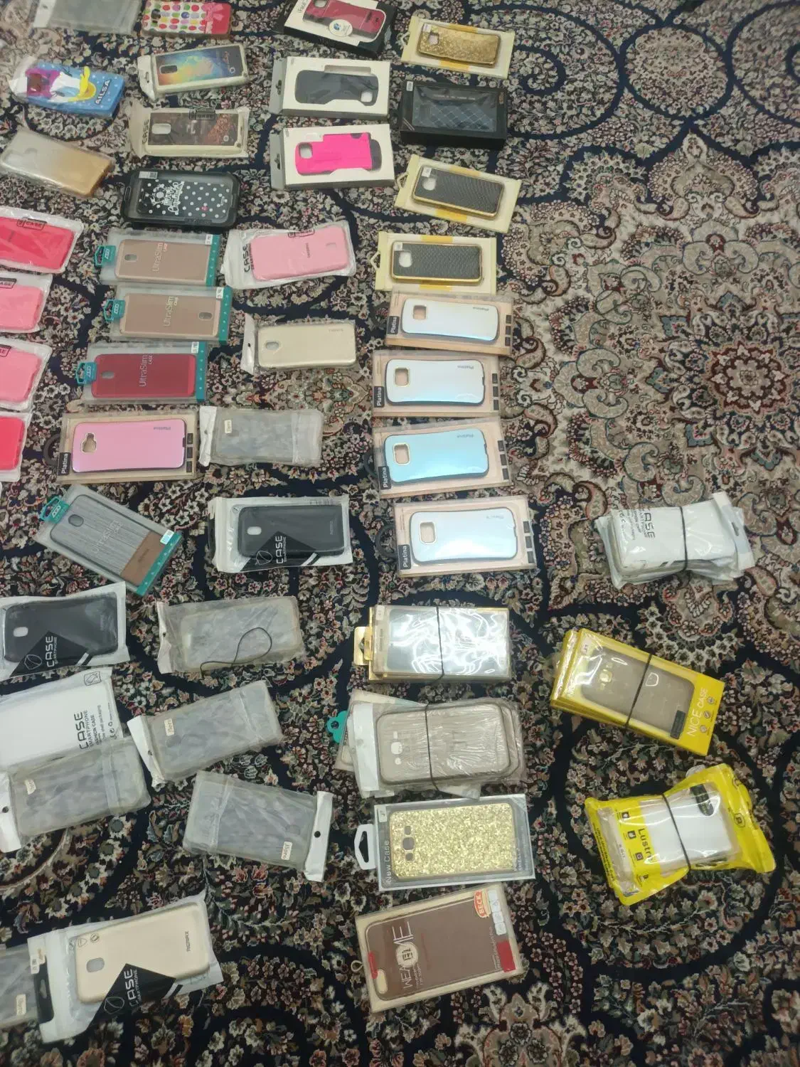 ۳۵۰ عدد قاب و کیف و گلس همه باهم|لوازم جانبی موبایل و تبلت|اندیشه, شهرک مریم|دیوار