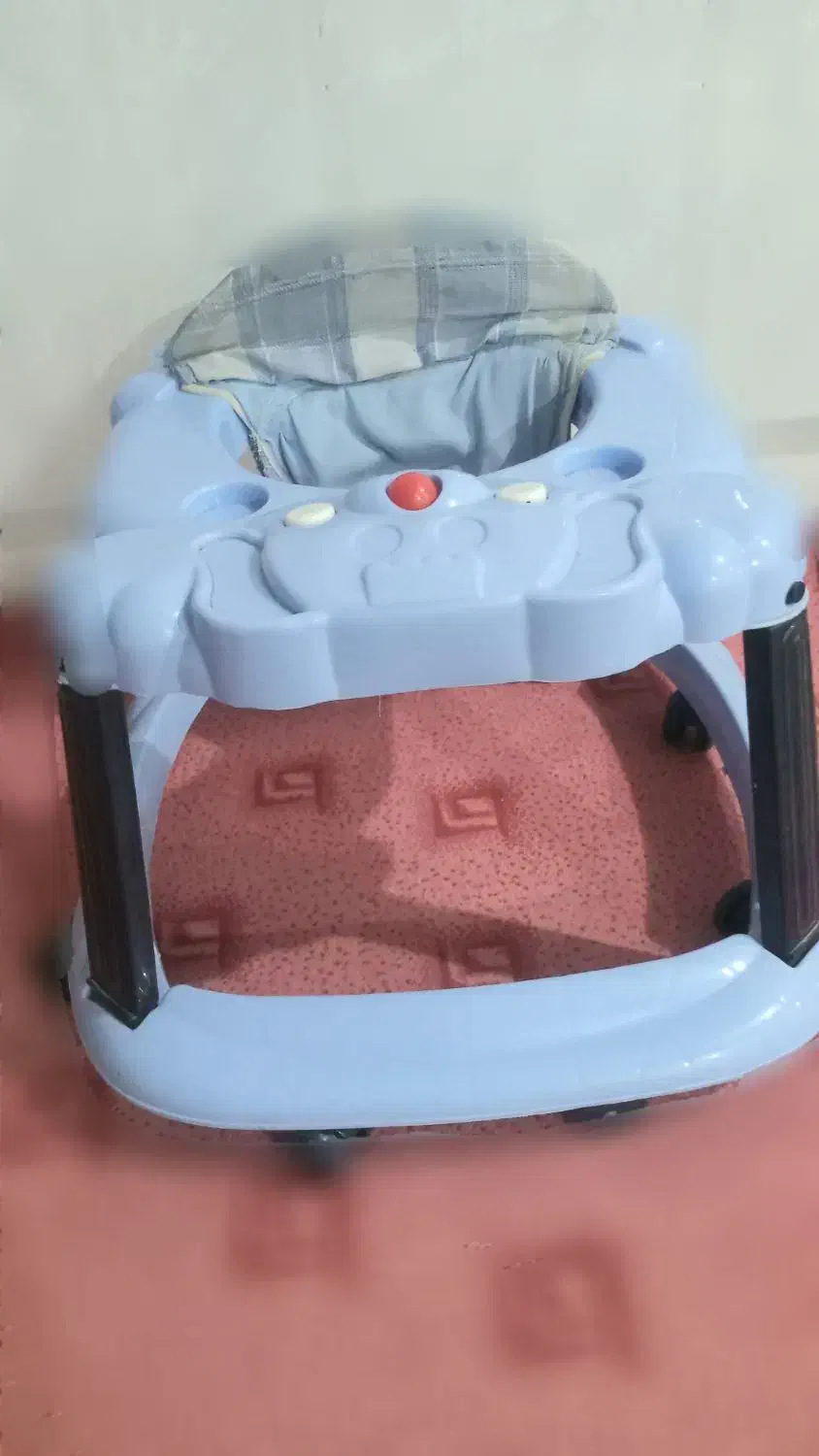 روروعک|کالسکه و لوازم جانبی|کاشان, ولیعصر|دیوار